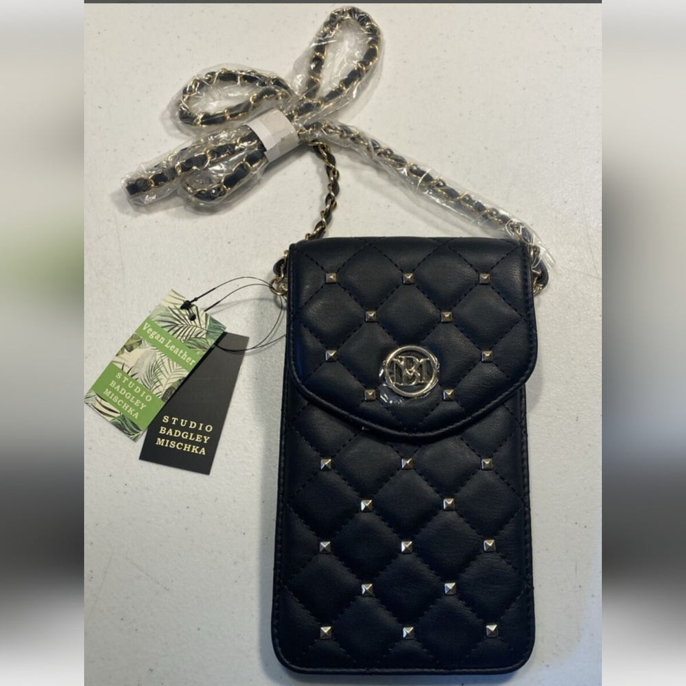 Badgley Mischka Crossbody Vegan Leather Black Quilted Phone Carry Case - Picture 2 of 7